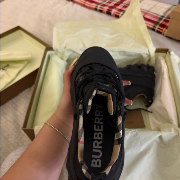 Burberry Box - Brown - Picture 6 of 7